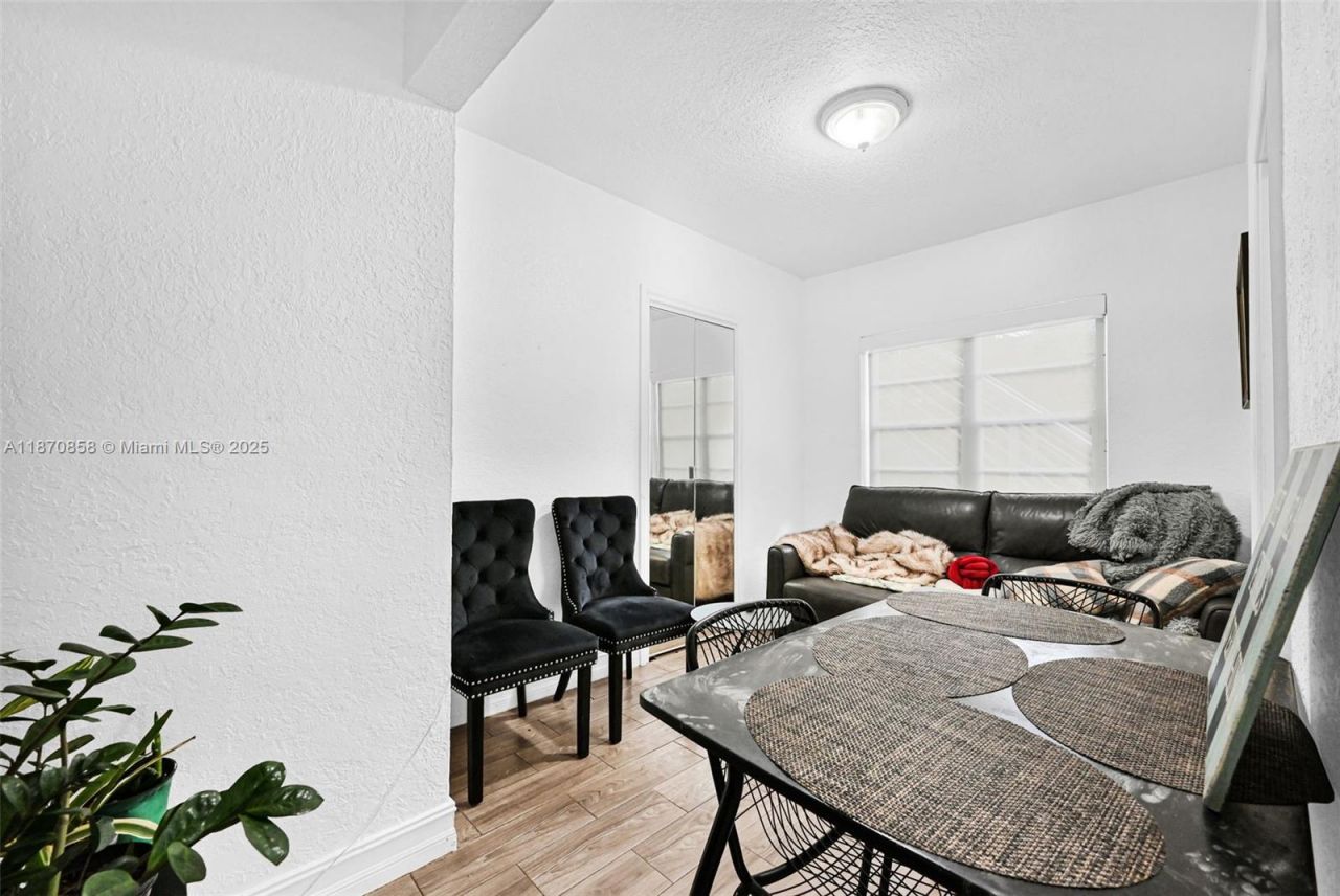 1784 Marseille Dr, Miami Beach, FL 33141 Photo