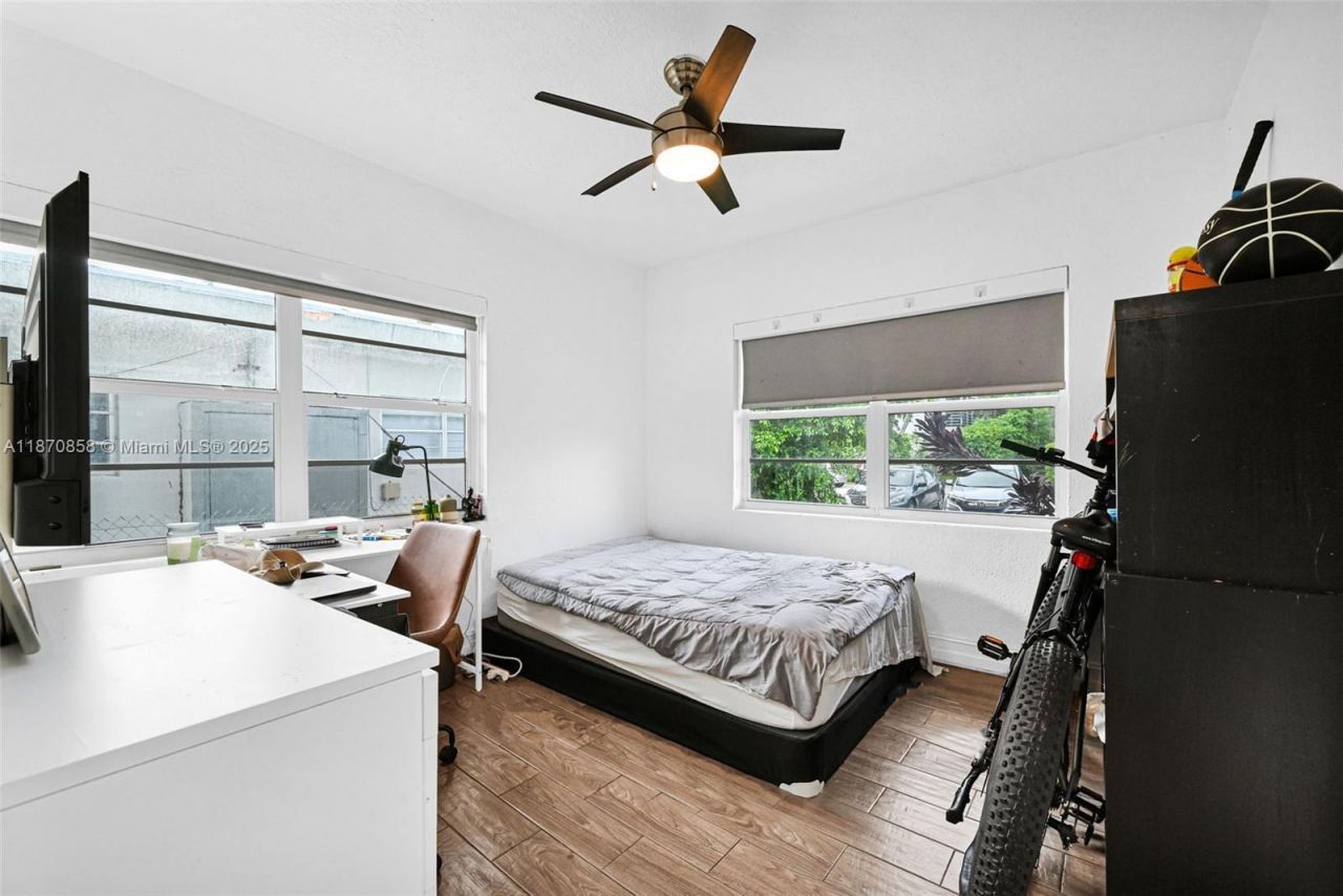 1784 Marseille Dr, Miami Beach, FL 33141 Photo