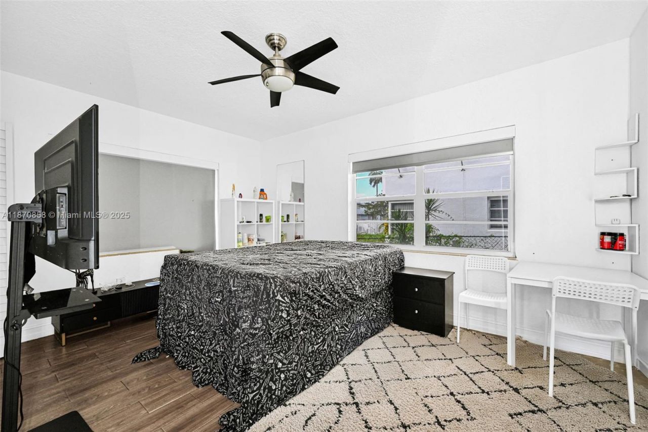 1784 Marseille Dr, Miami Beach, FL 33141 Photo