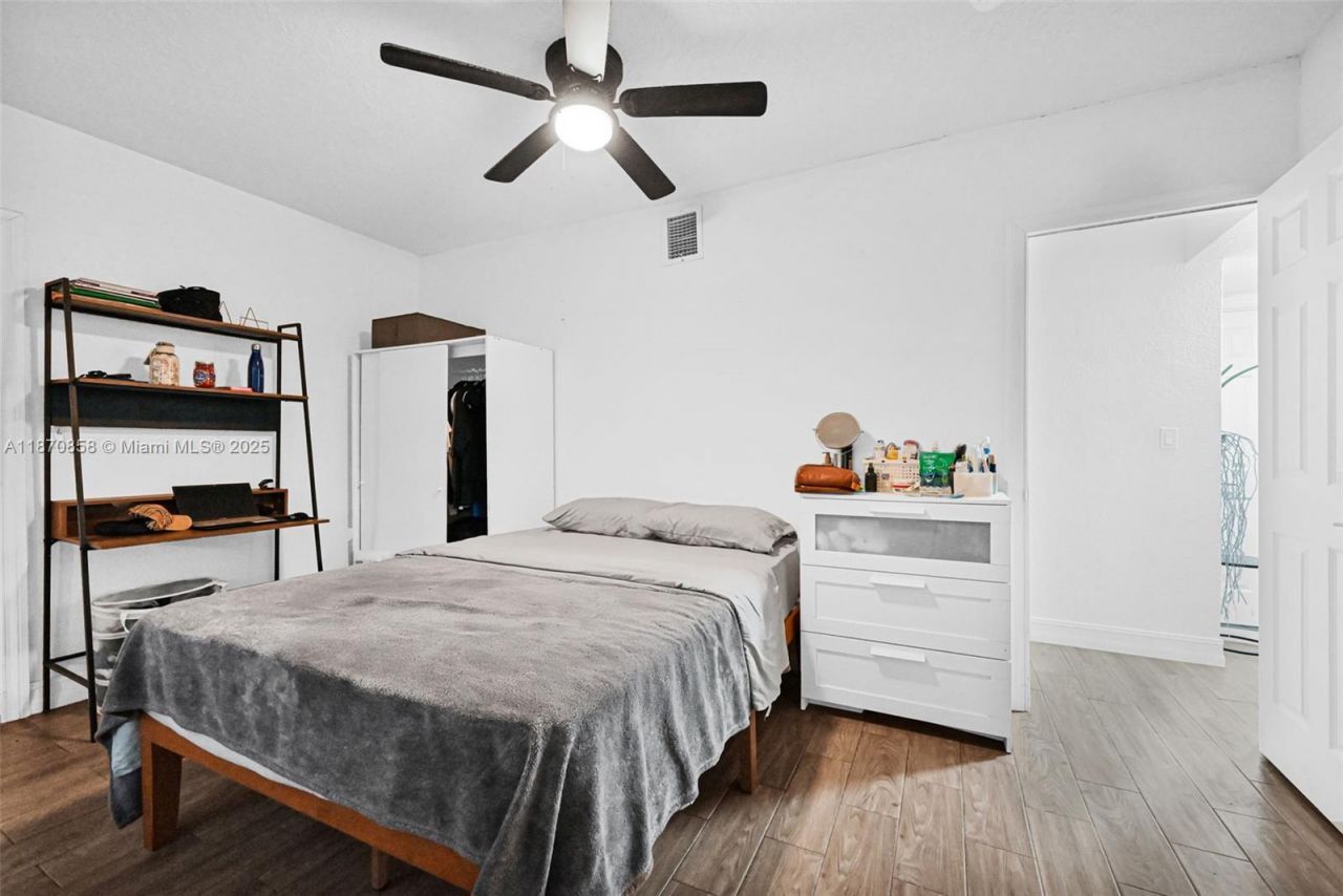 1784 Marseille Dr, Miami Beach, FL 33141 Photo