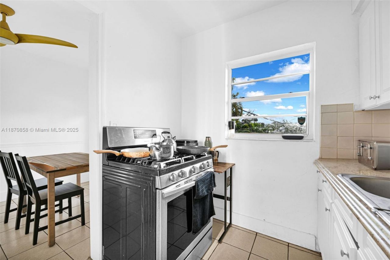 1784 Marseille Dr, Miami Beach, FL 33141 Photo