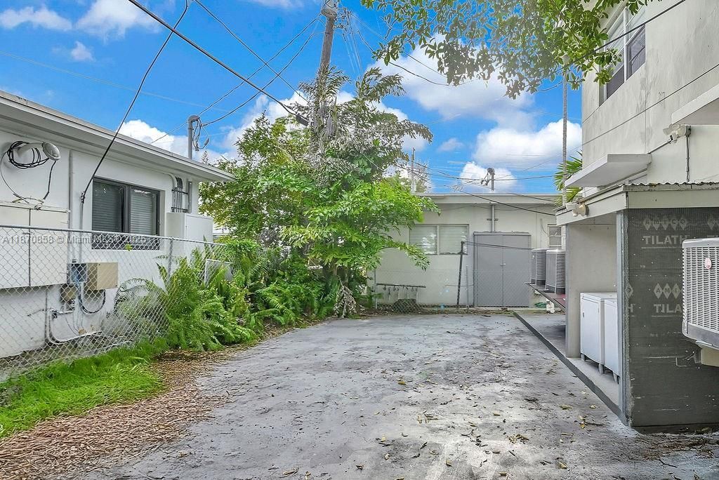 1784 Marseille Dr, Miami Beach, FL 33141 Photo