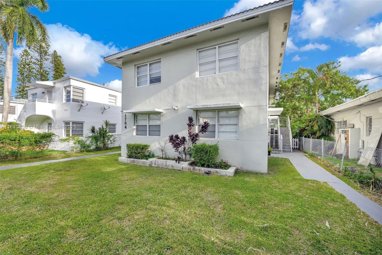 1784 Marseille Dr, Miami Beach, FL 33141 Photo
