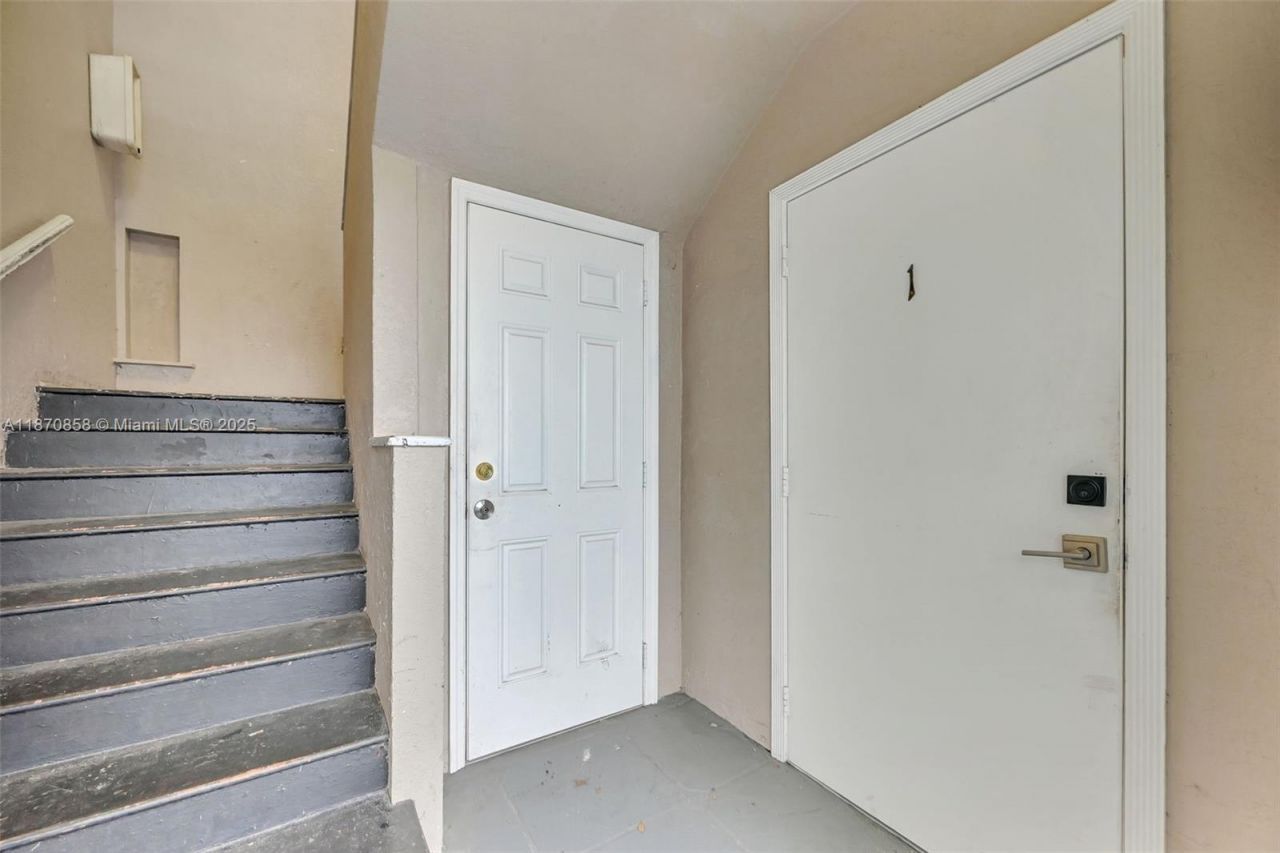 1784 Marseille Dr, Miami Beach, FL 33141 Photo