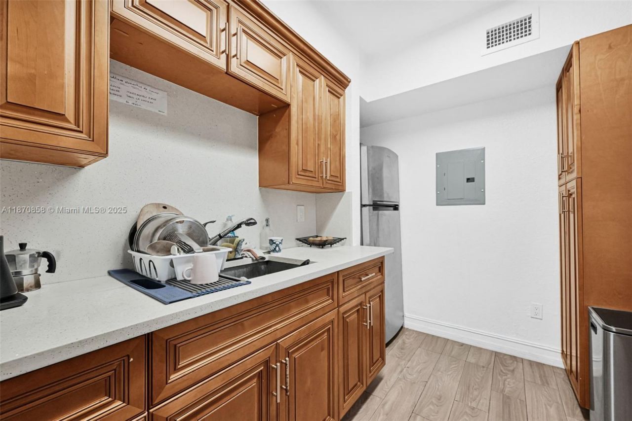 1784 Marseille Dr, Miami Beach, FL 33141 Photo