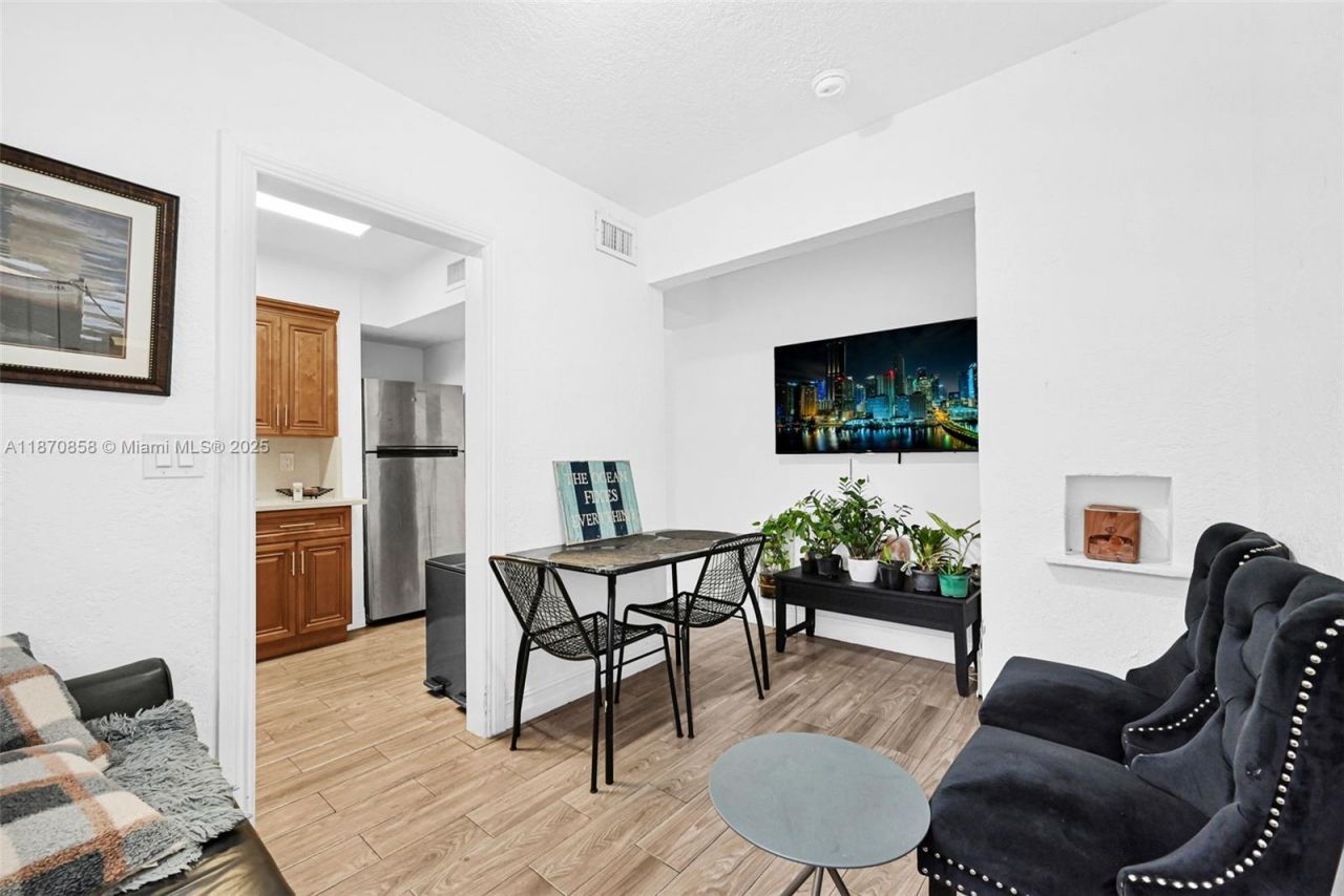 1784 Marseille Dr, Miami Beach, FL 33141 Photo