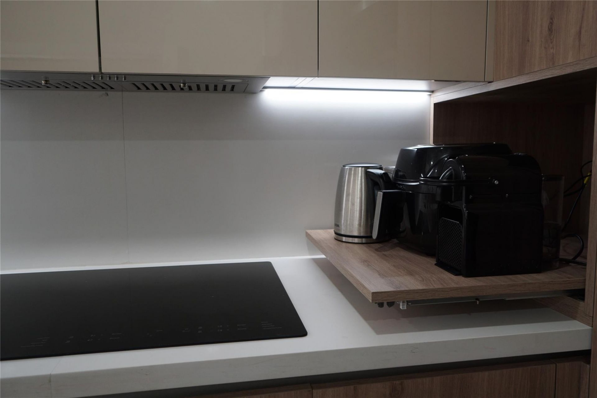 6941 Carlyle Avenue, Unit 4C, Miami Beach, FL 33141 Photo