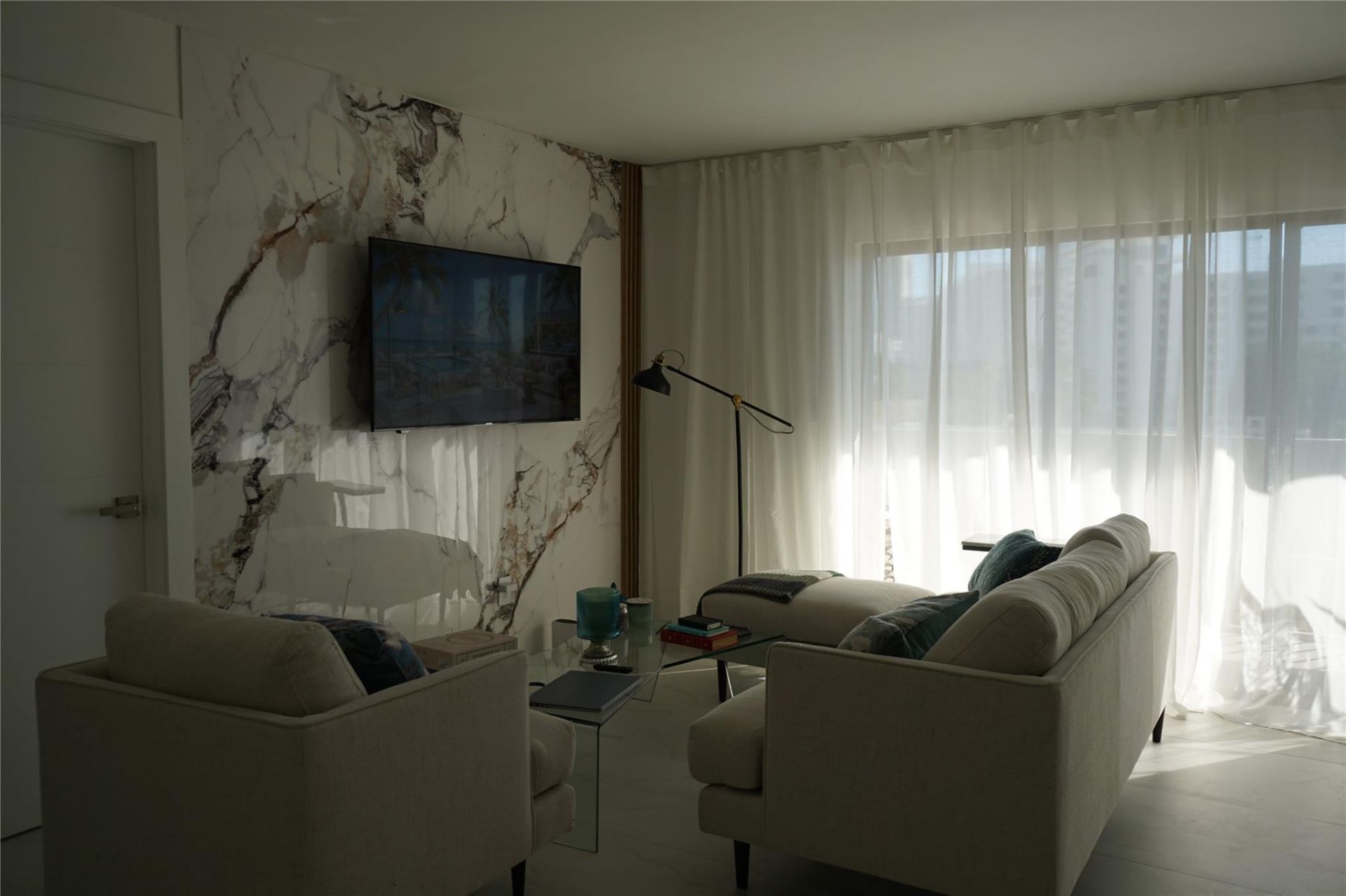 6941 Carlyle Avenue, Unit 4C, Miami Beach, FL 33141 Photo