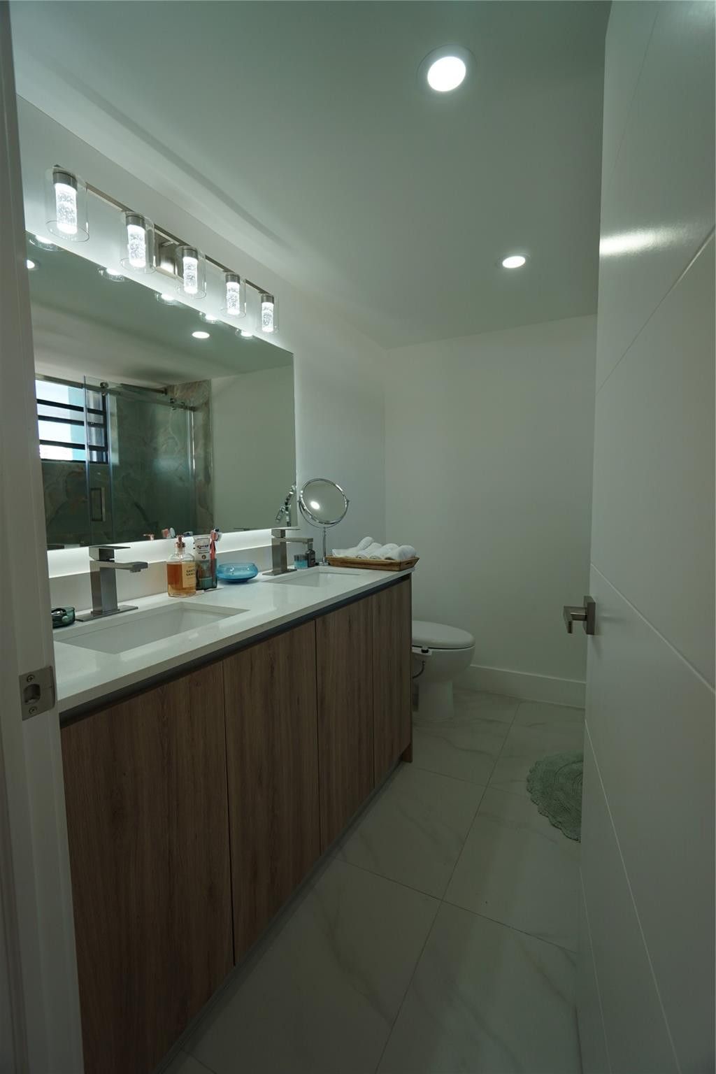 6941 Carlyle Avenue, Unit 4C, Miami Beach, FL 33141 Photo
