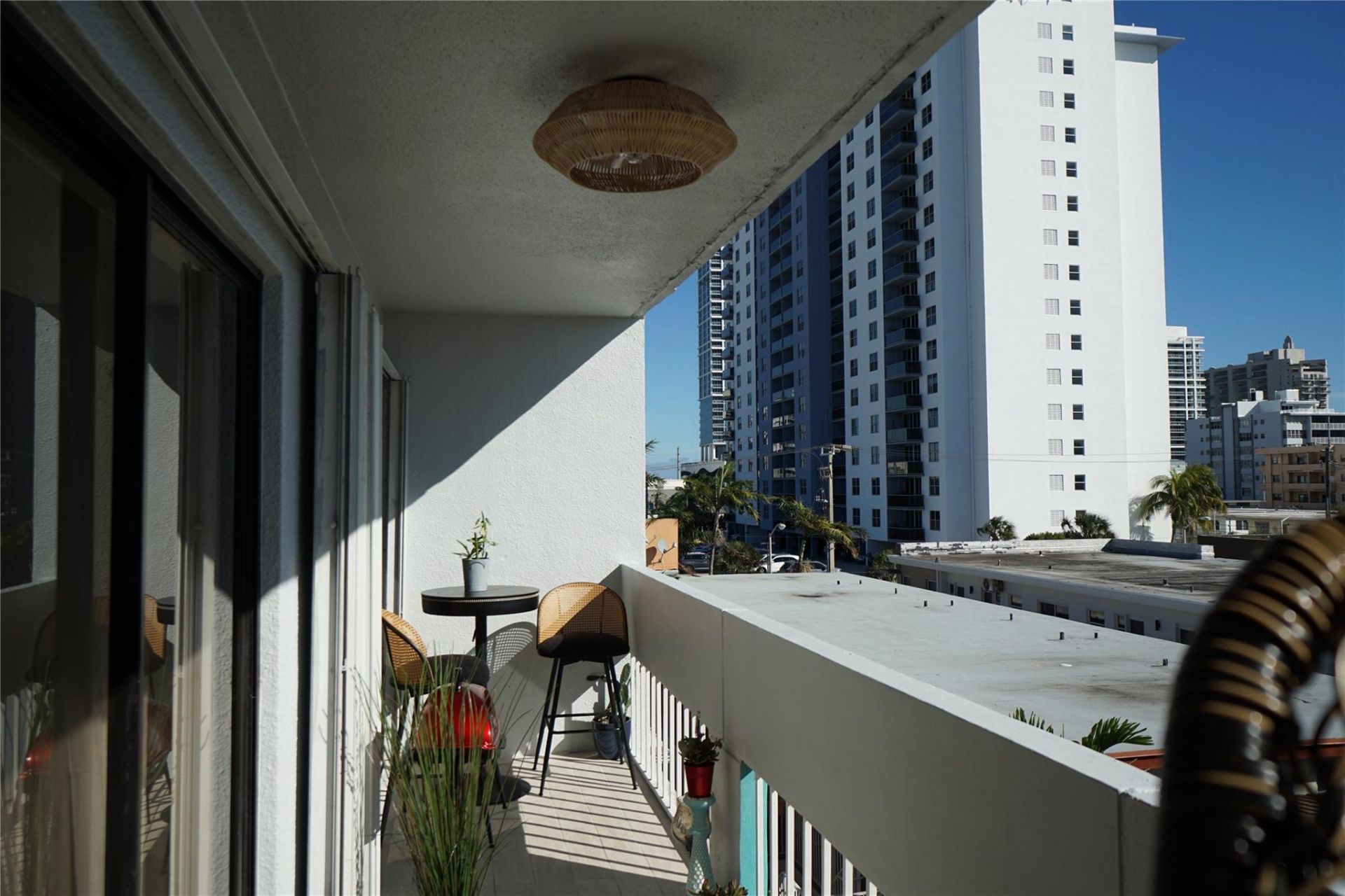 6941 Carlyle Avenue, Unit 4C, Miami Beach, FL 33141 Photo