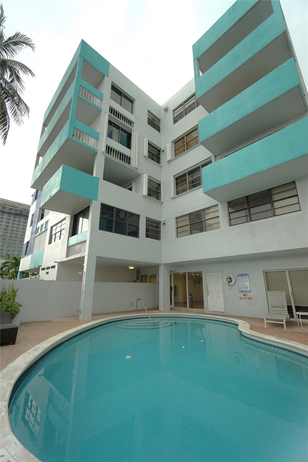 6941 Carlyle Avenue, Unit 4C, Miami Beach, FL 33141 Photo
