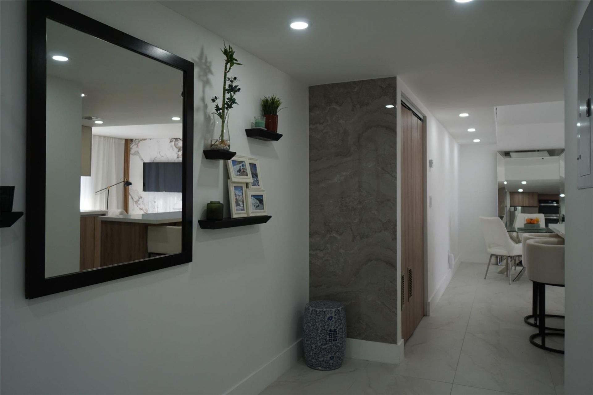 6941 Carlyle Avenue, Unit 4C, Miami Beach, FL 33141 Photo