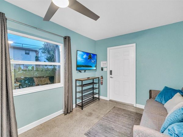 1715 NE 11th Street, Fort Lauderdale, FL 33304