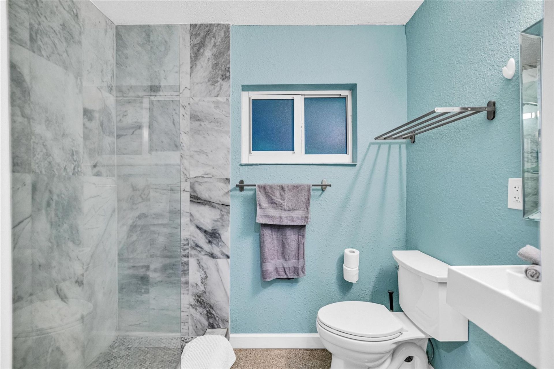 1715 NE 11th Street, Fort Lauderdale, FL 33304 Photo