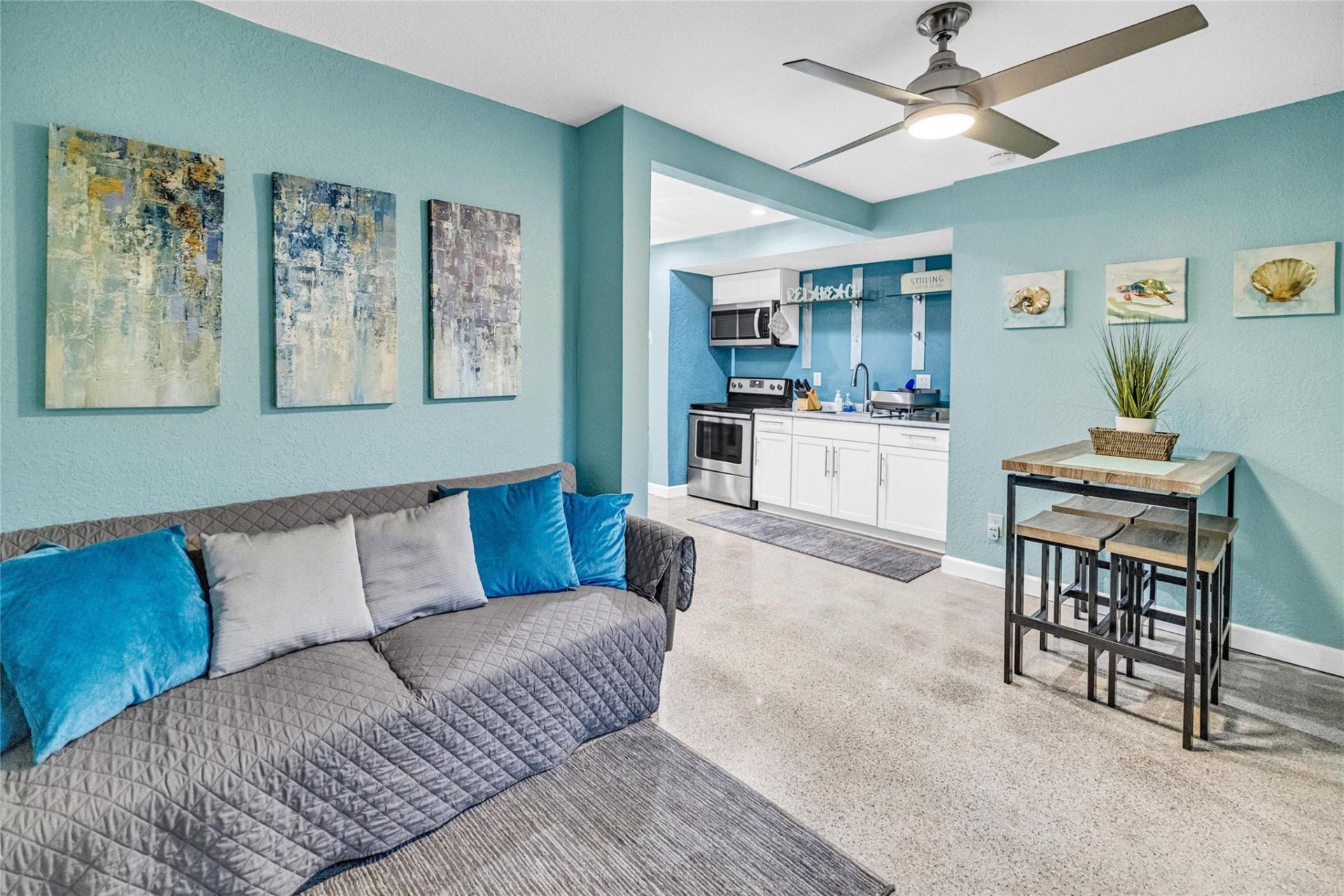 1715 NE 11th Street, Fort Lauderdale, FL 33304 Photo