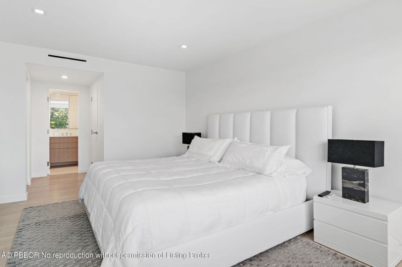 333 Sunset Avenue, Unit 512, Palm Beach, FL 33480 Photo