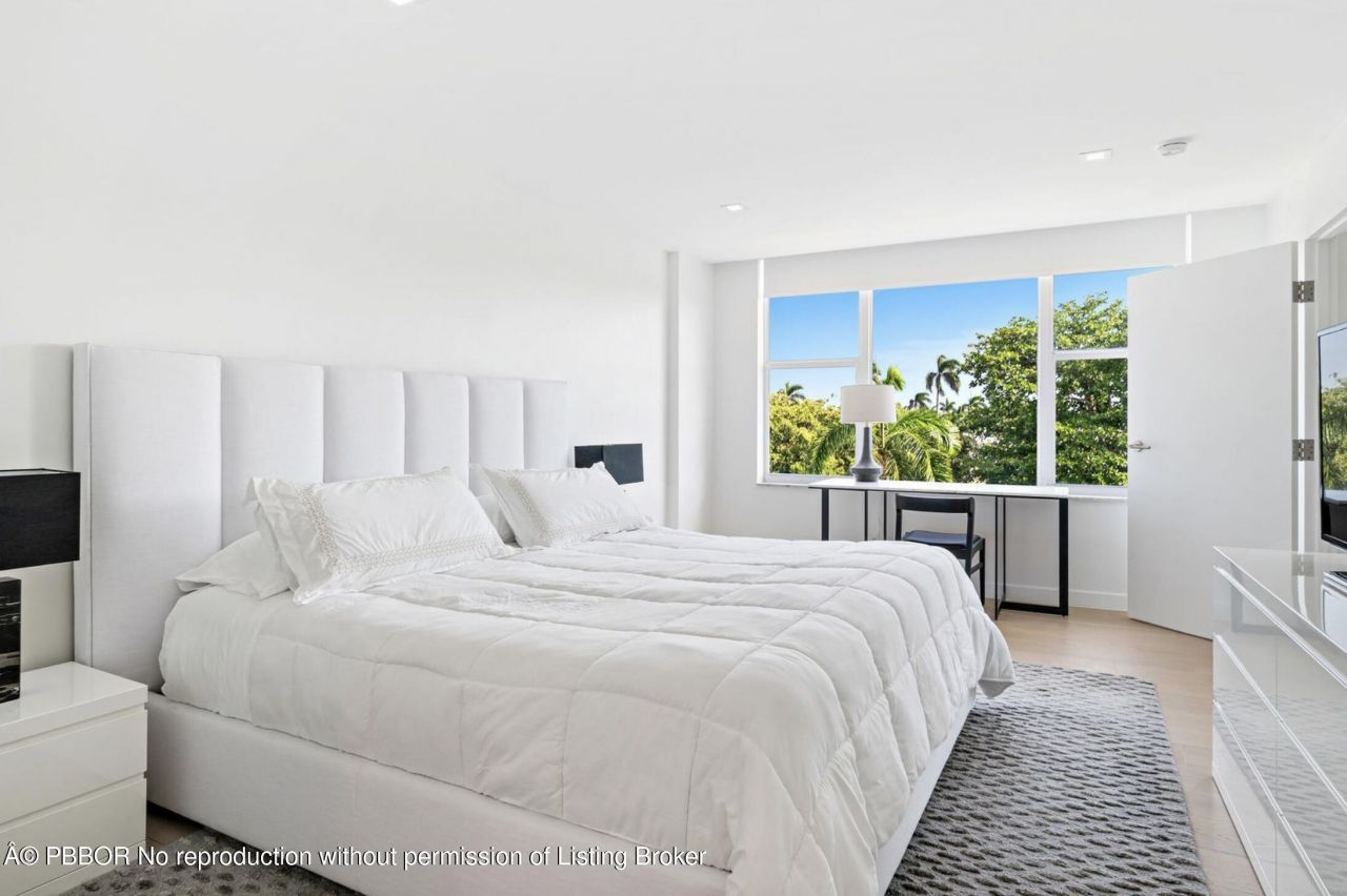 333 Sunset Avenue, Unit 512, Palm Beach, FL 33480 Photo