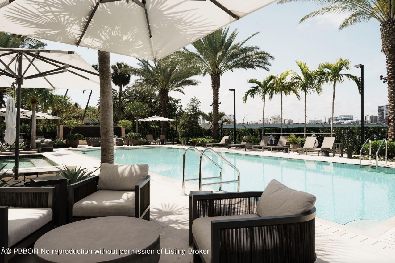 333 Sunset Avenue, Unit 512, Palm Beach, FL 33480 Photo