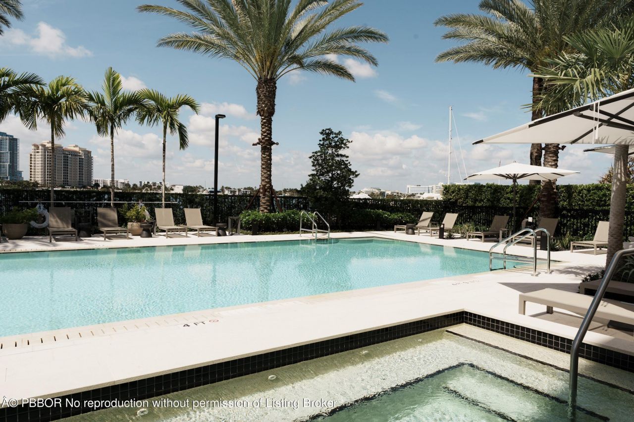 333 Sunset Avenue, Unit 512, Palm Beach, FL 33480 Photo