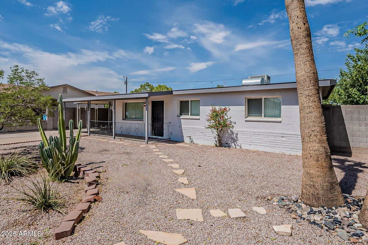 2310 E Marmora Street, Phoenix, AZ 85022 Main Photo