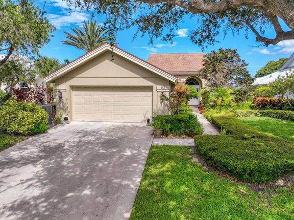 153 Ridge Road, Jupiter, FL 33477