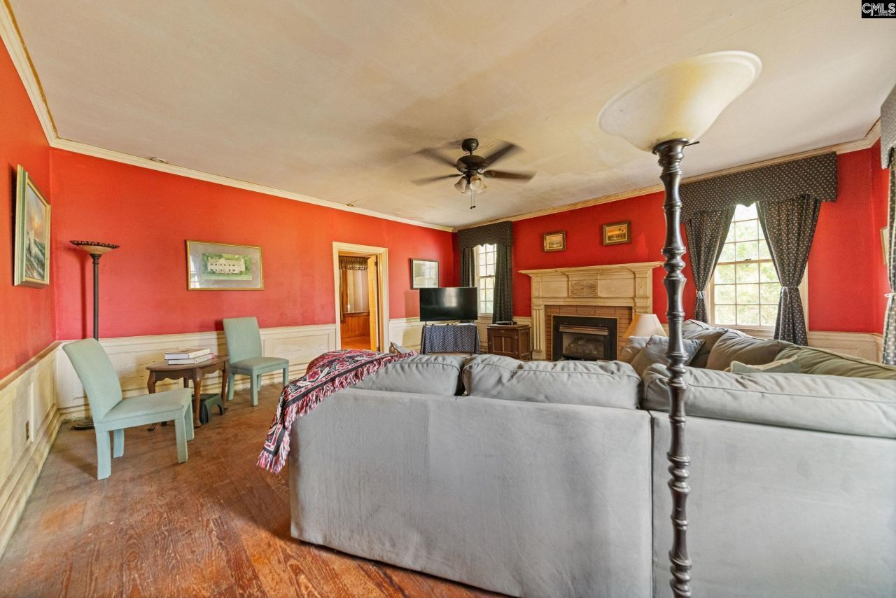 1520 Boundary Street Photo 4