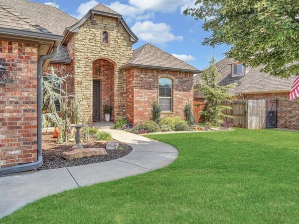 612 Old Home Place, Yukon, OK 73099
