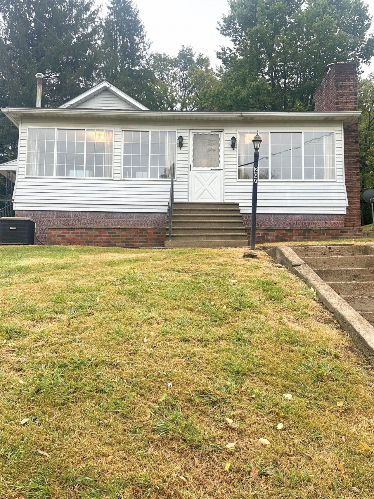 207 W Main Street, Corning, OH 43730 Main Photo