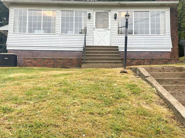 207 W Main Street, Corning, OH 43730