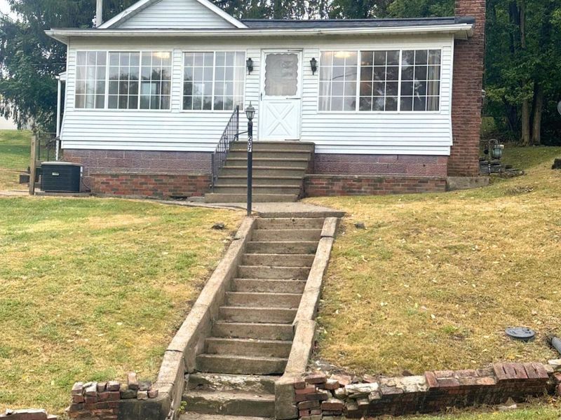 207 W Main Street, Corning, OH 43730 Photo 2