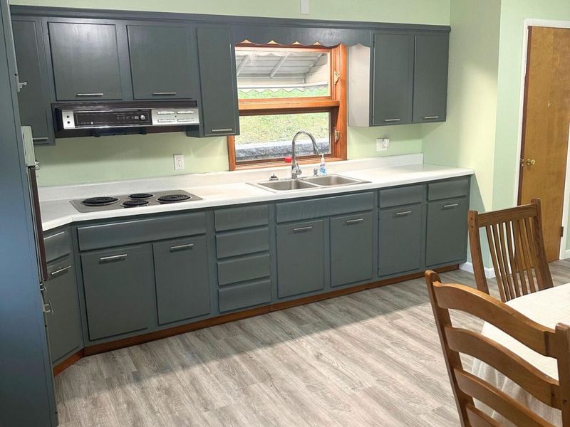 207 W Main Street, Corning, OH 43730 Photo 9