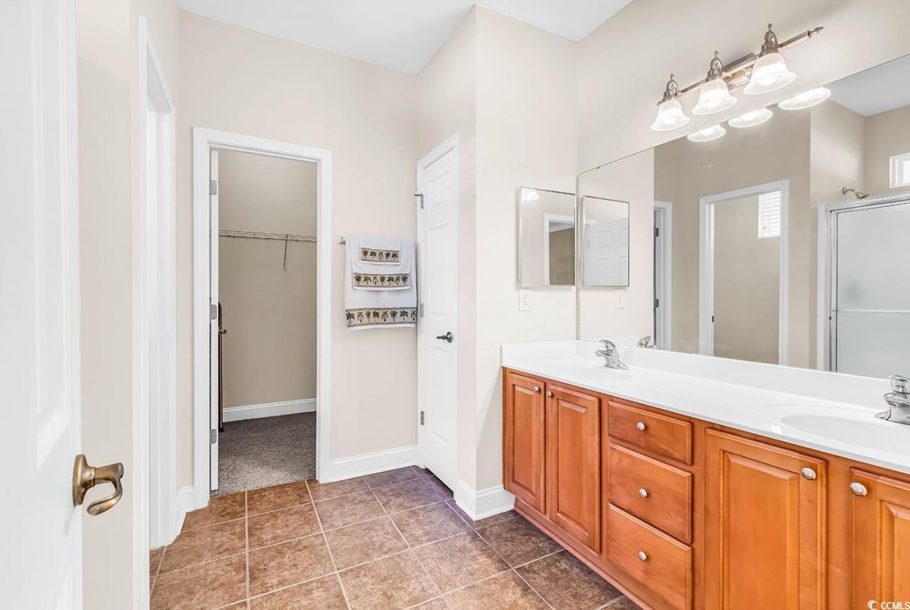 641 Botany Loop Photo 17