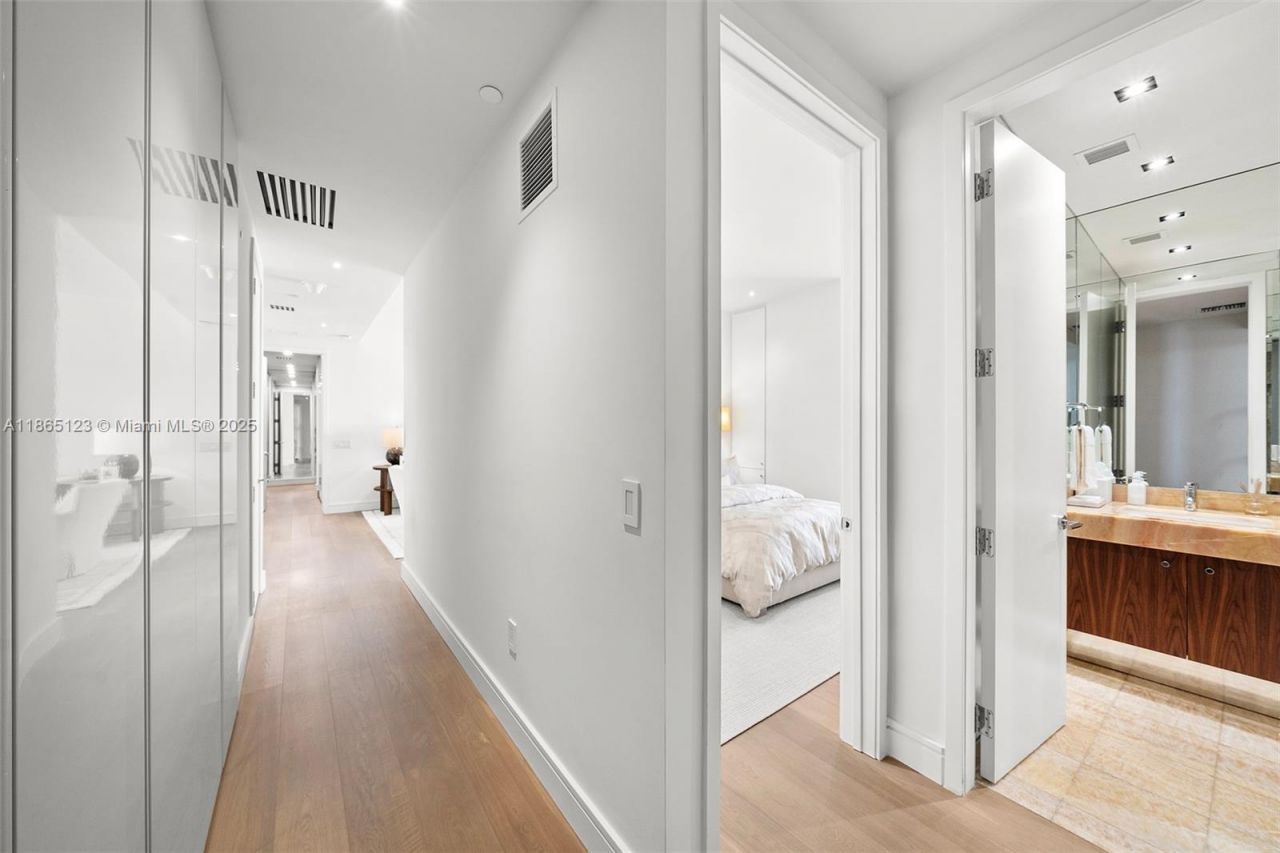 9701 Collins Ave, Unit 1903S, Bal Harbour, FL 33154 Photo