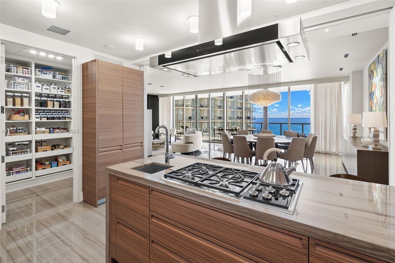 9701 Collins Ave, Unit 1903S, Bal Harbour, FL 33154 Photo