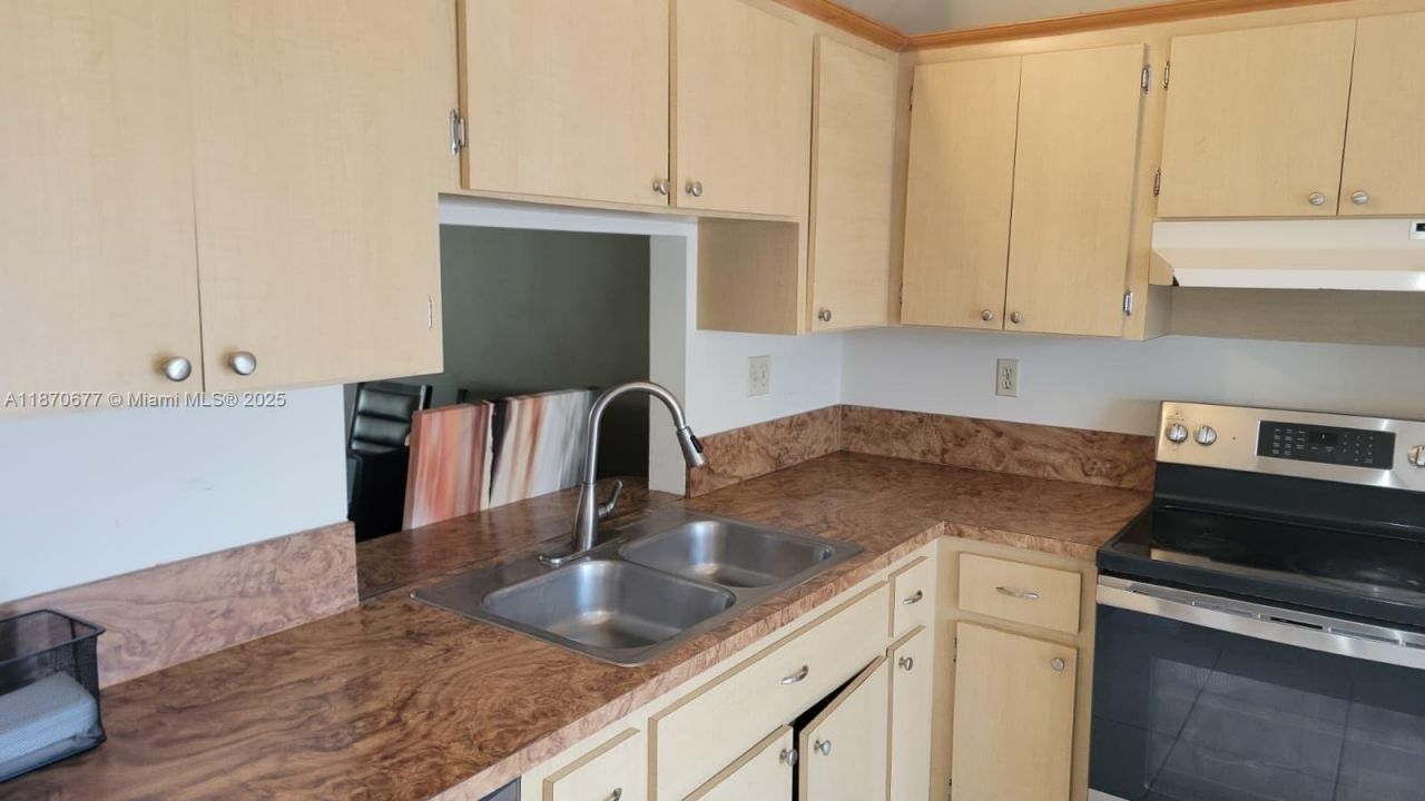 715 Banks Rd, Margate, FL 33063 Photo