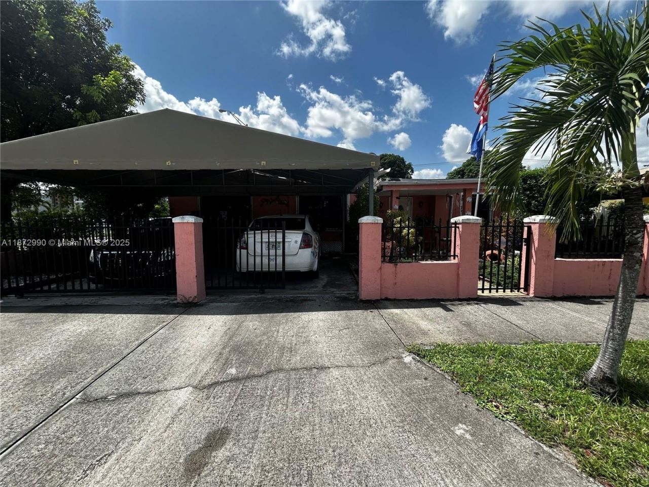 890 E 28th St, Hialeah, FL 33013 Photo