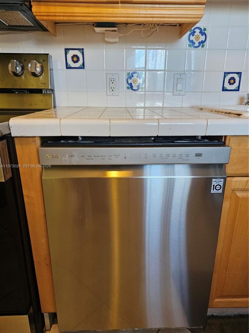 20400 W Country Club Dr, Unit 711, Aventura, FL 33180 Photo