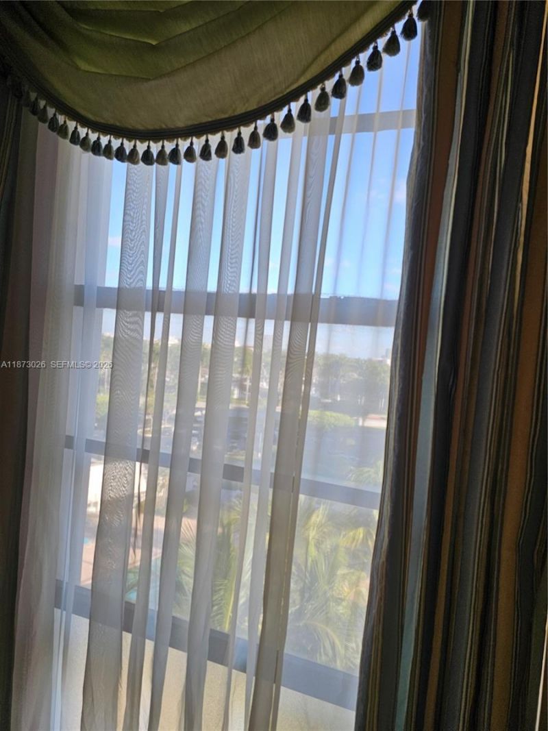 20400 W Country Club Dr, Unit 711, Aventura, FL 33180 Photo