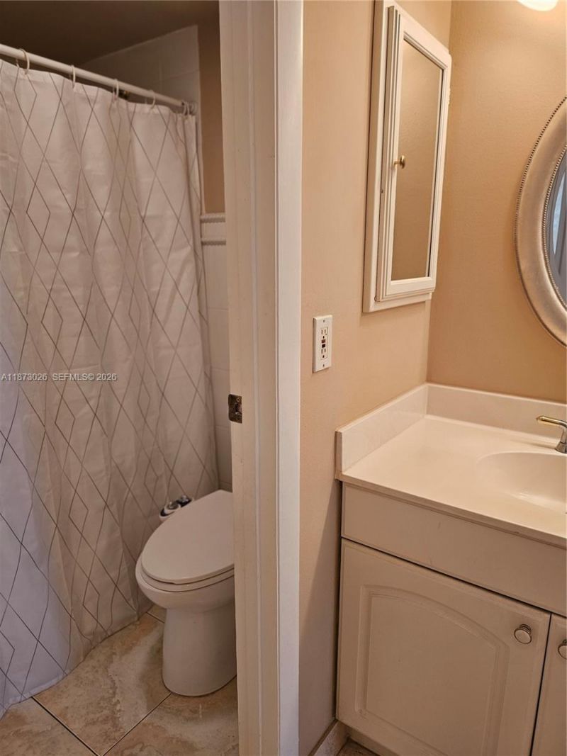 20400 W Country Club Dr, Unit 711, Aventura, FL 33180 Photo