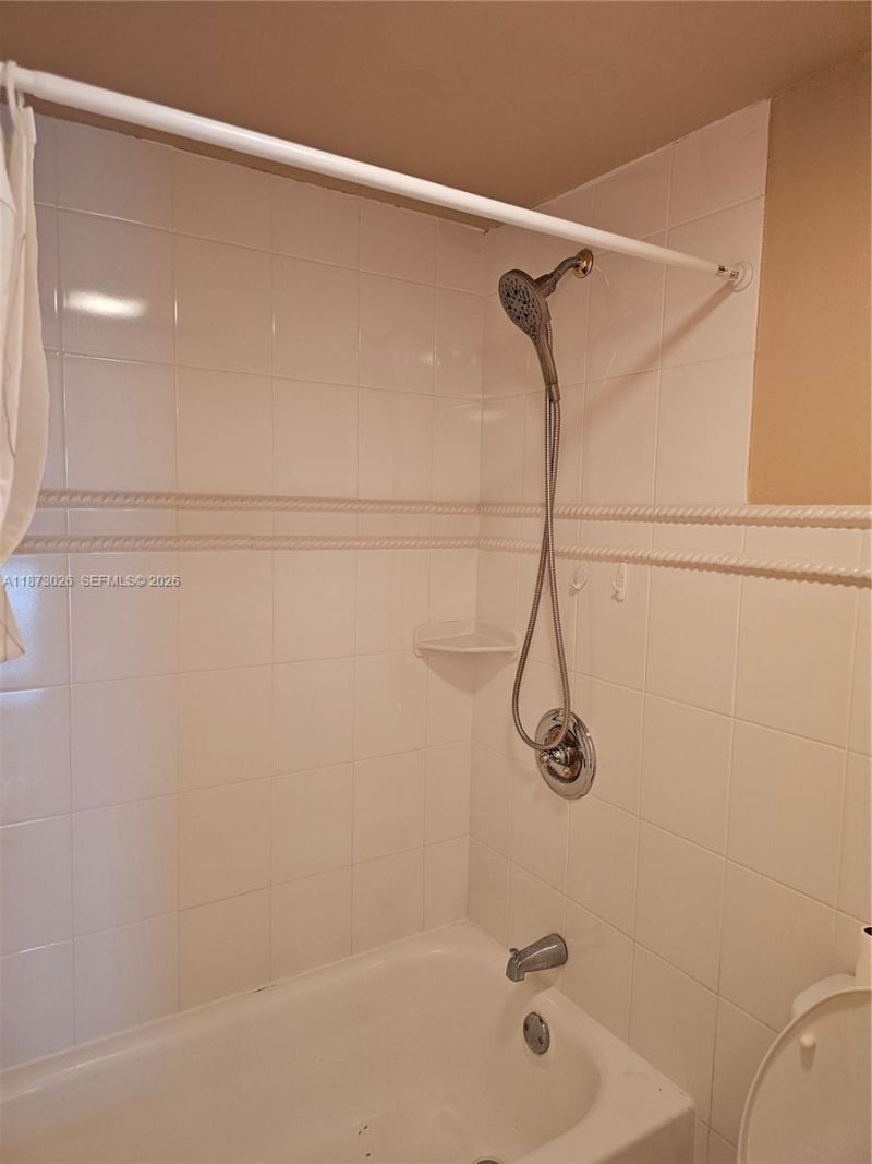 20400 W Country Club Dr, Unit 711, Aventura, FL 33180 Photo