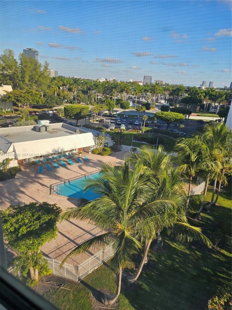 20400 W Country Club Dr, Unit 711, Aventura, FL 33180 Photo