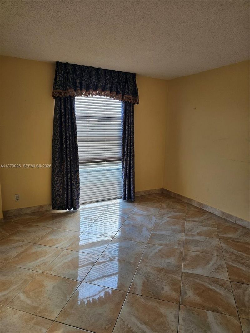 20400 W Country Club Dr, Unit 711, Aventura, FL 33180 Photo