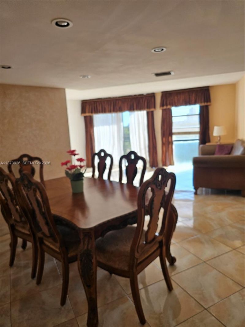20400 W Country Club Dr, Unit 711, Aventura, FL 33180 Photo
