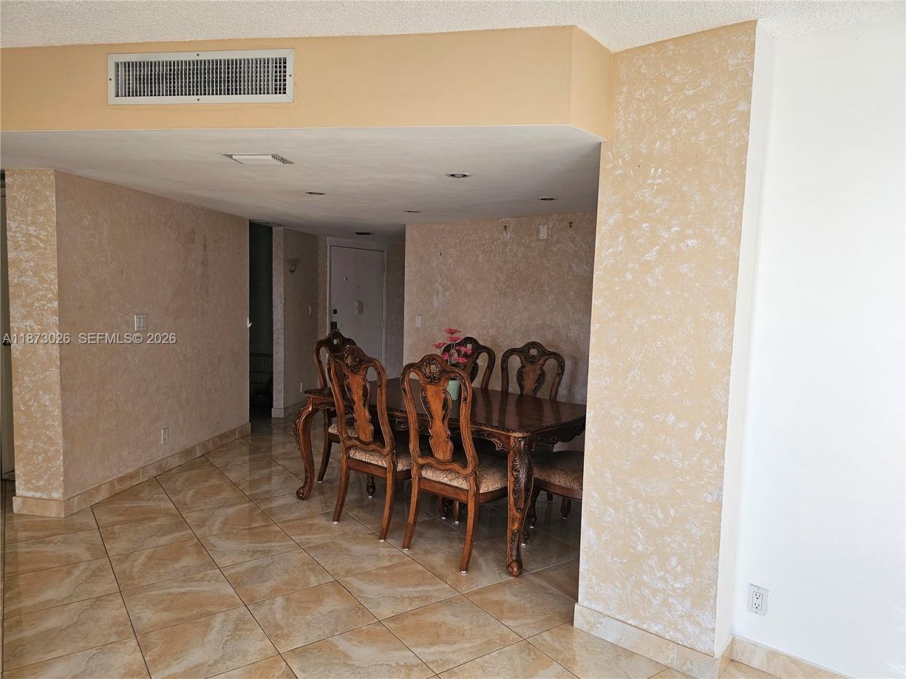 20400 W Country Club Dr, Unit 711, Aventura, FL 33180 Photo