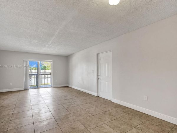 11505 NW 22nd Ave, Unit 102, Miami, FL 33167