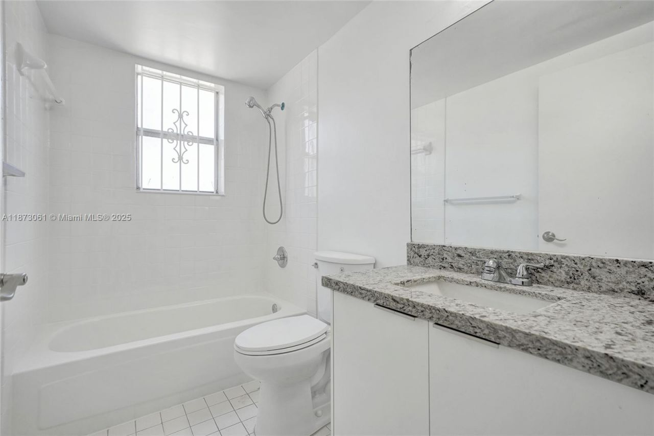 11505 NW 22nd Ave, Unit 102, Miami, FL 33167 Photo