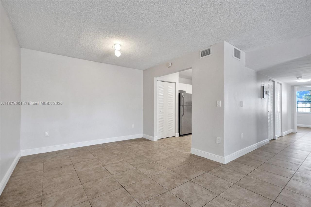 11505 NW 22nd Ave, Unit 102, Miami, FL 33167 Photo