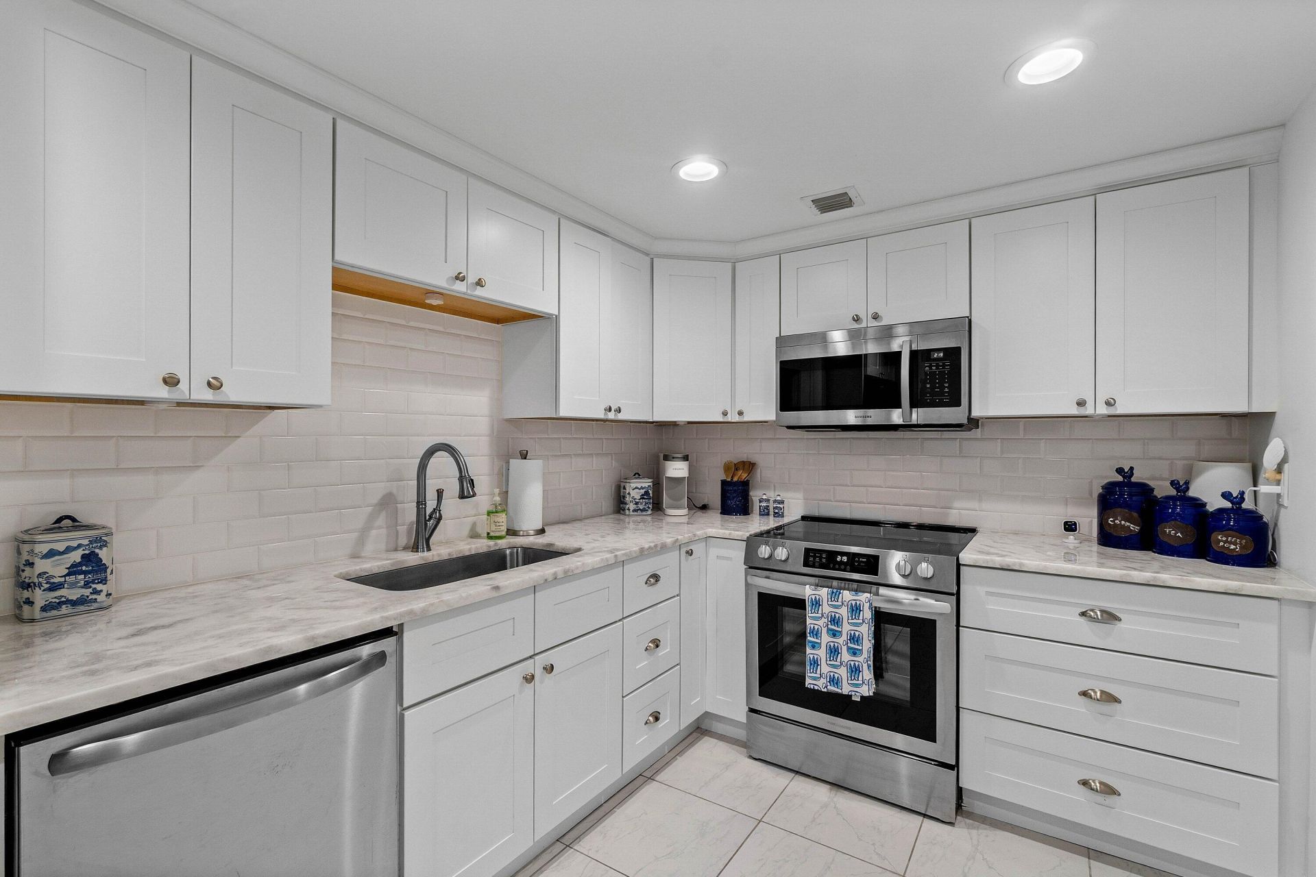 3800 Washington Road, Unit 904, West Palm Beach, FL 33405 Photo