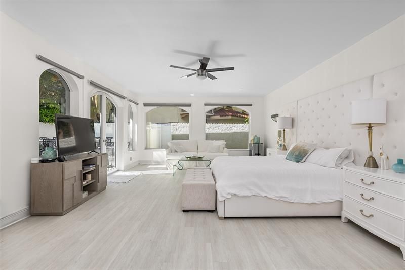 11 Bay Colony Lane, Fort Lauderdale, FL 33308 Photo