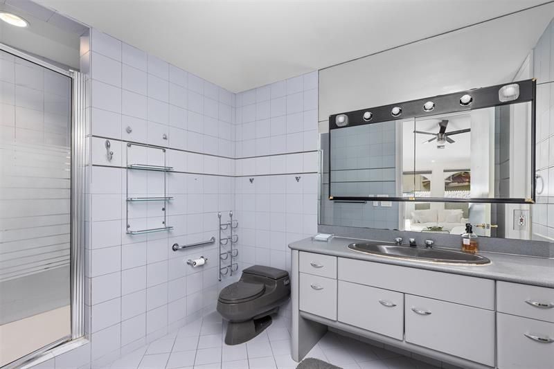 11 Bay Colony Lane, Fort Lauderdale, FL 33308 Photo